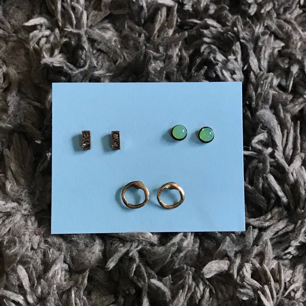 Urban Outfitters Bronze Small Earring Set